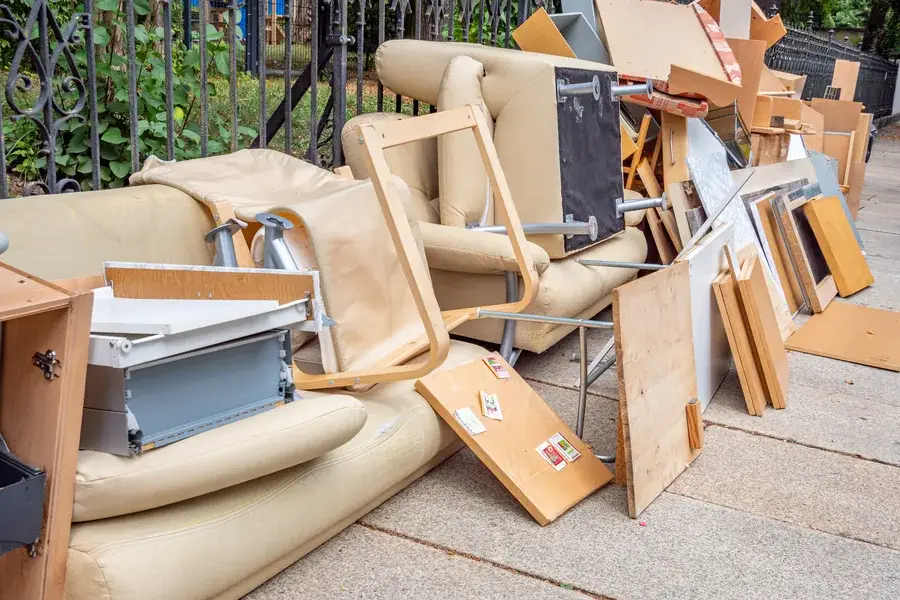 Key Benefits Of Hiring Experts For Furniture Removal in Campbell, CA